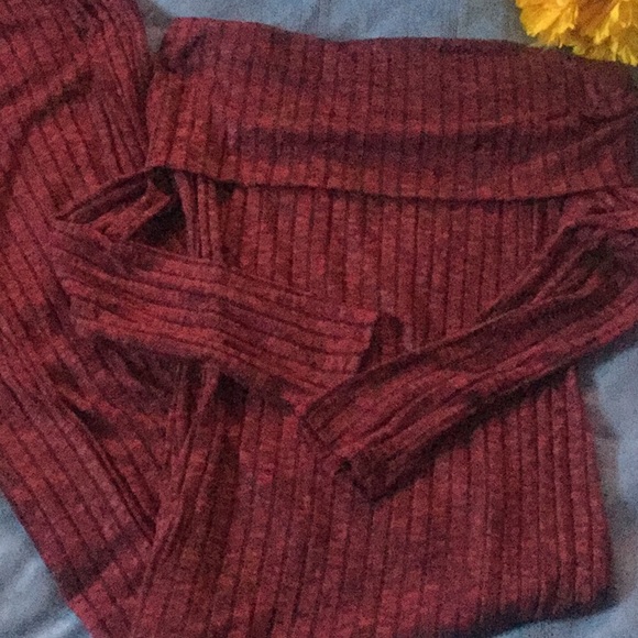 BURGUNDY OFF THE SHOULDER RIBBED KNIT MAXI DRESS - Picture 6 of 9